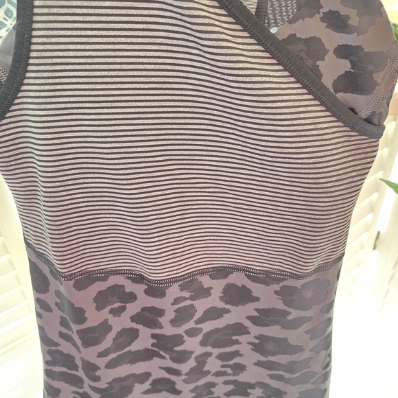 lululemon athletica Gray and Black Meshed Up Tank Top 1333 SMALL - Picture 7 of 7